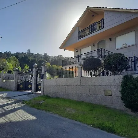 Fogar Dos Petellos, Mondariz. Exterior photo